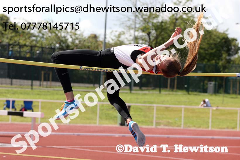 Under-15 girls high jump. Photo: David T. Hewitson/Sports for All Pics